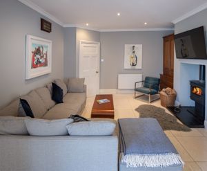 Open plan living kitchen/family room- click for photo gallery